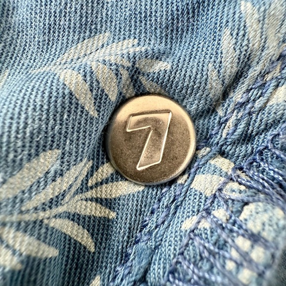 7 For All Mankind Perfect Chino Shorts (32) - Picture 2 of 15